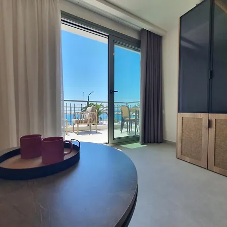 Sealon & Loft Aparthotel