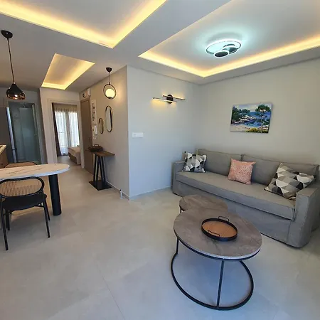 Sealon & Loft 4* 利迈纳里亚