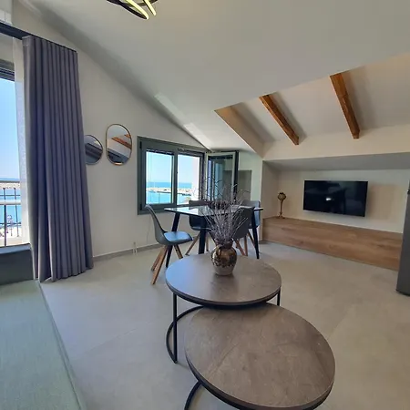 Apartmanhotel Sealon & Loft 4*